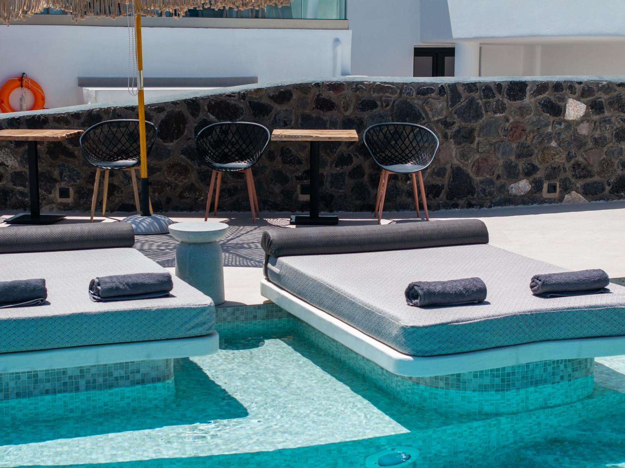 Cuore Santo Suites Fira  Bagian luar foto