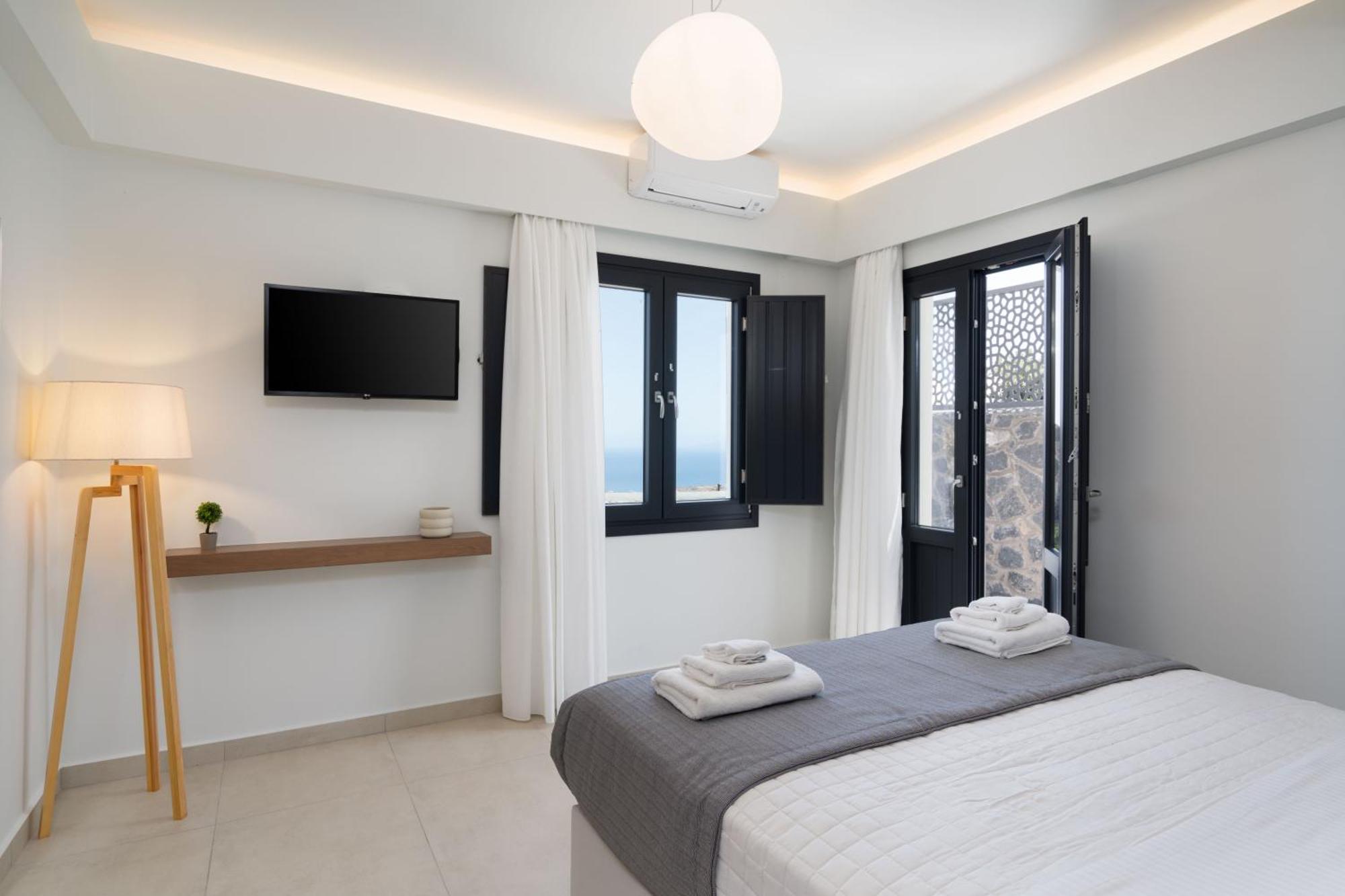 Cuore Santo Suites Fira  Bagian luar foto