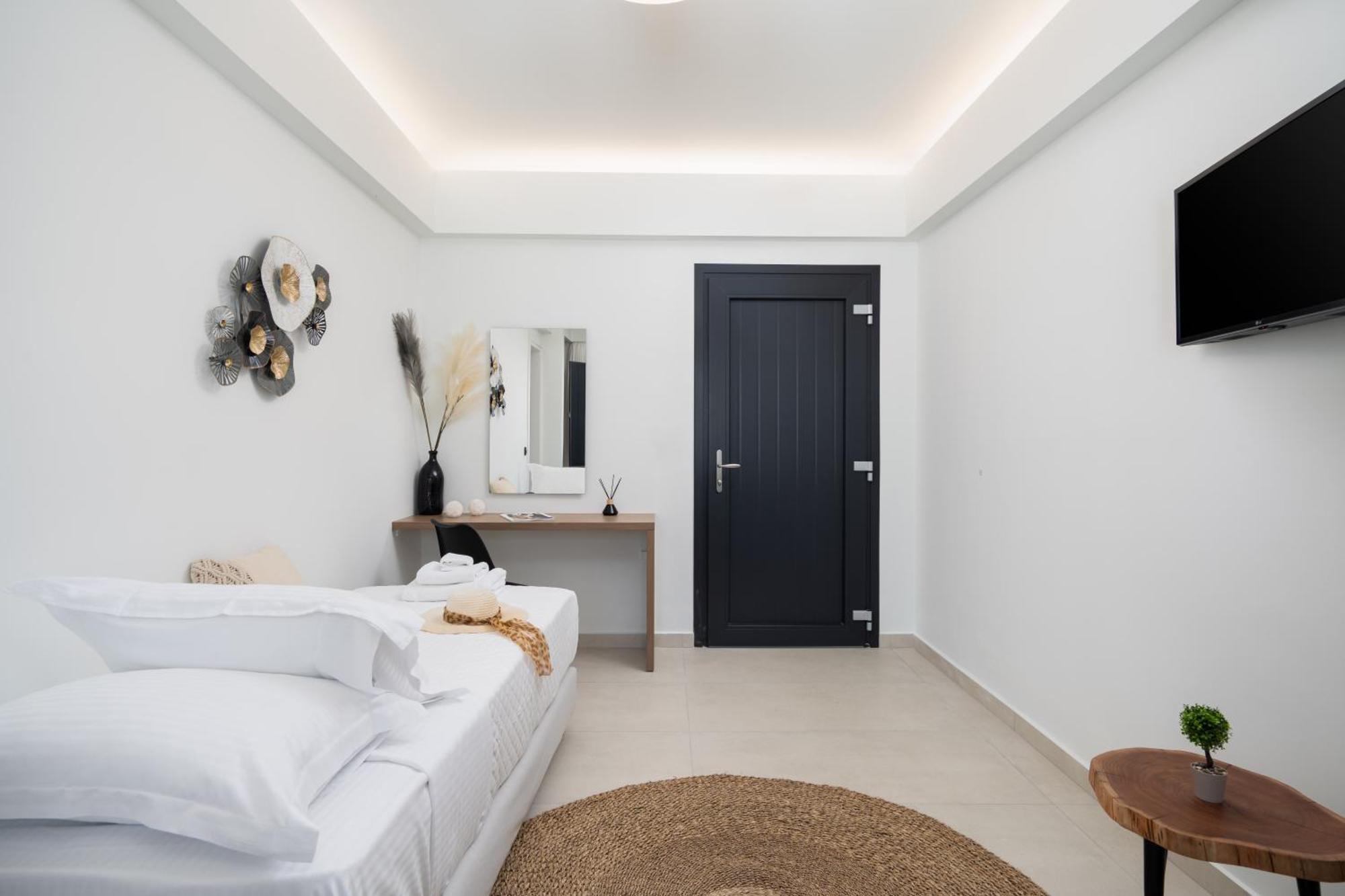 Cuore Santo Suites Fira  Bagian luar foto
